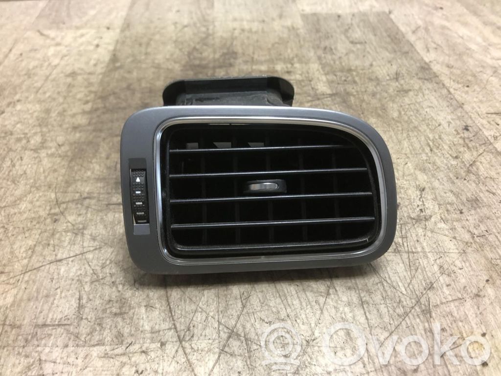 Volkswagen Polo V 6R Griglia di ventilazione centrale cruscotto