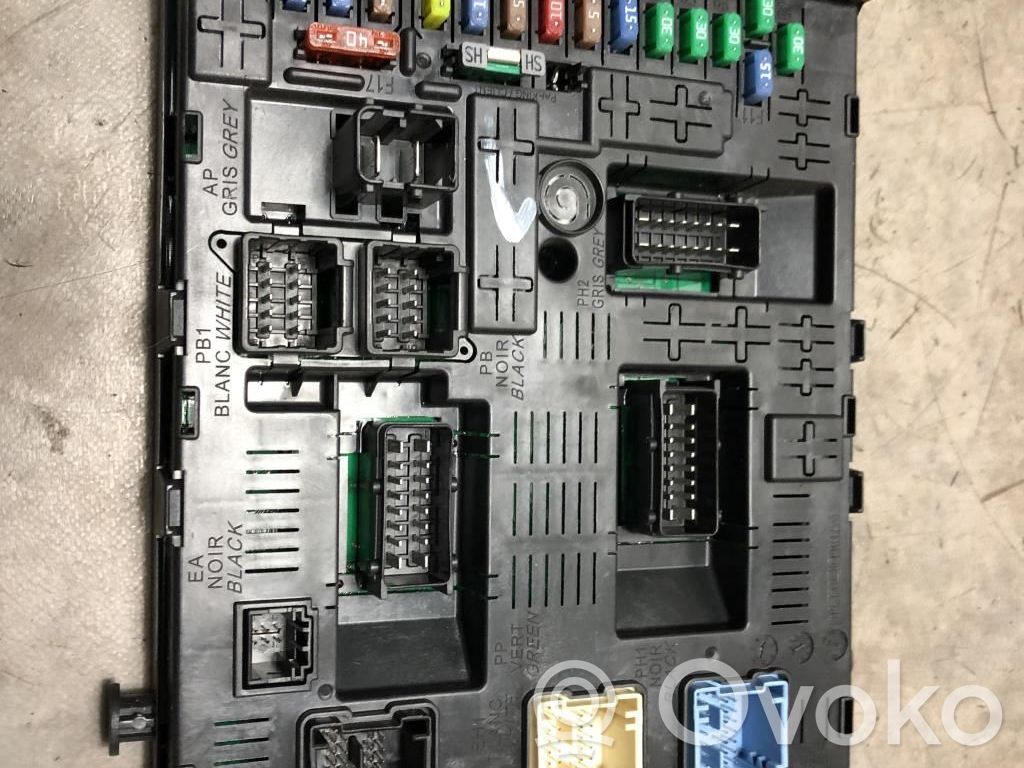 Citroen C5 Drošinātāju kaste (komplekts) 