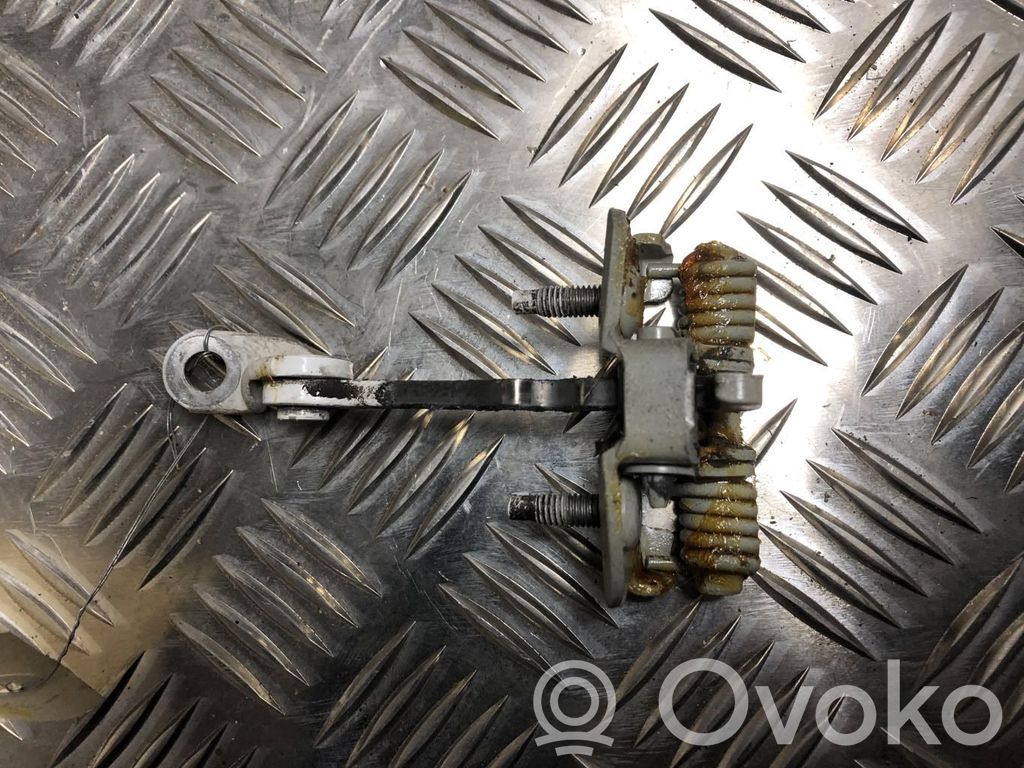 Peugeot 206+ Front door lock loop/hook striker 