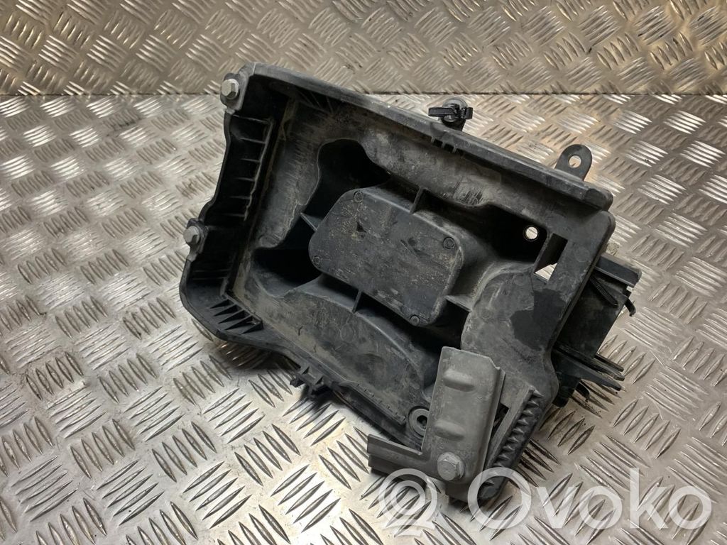 Akumuliatoriaus dėžė   1S0915331B,1S0915331B