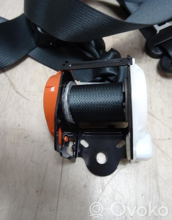 Suzuki Splash Cinturón trasero 