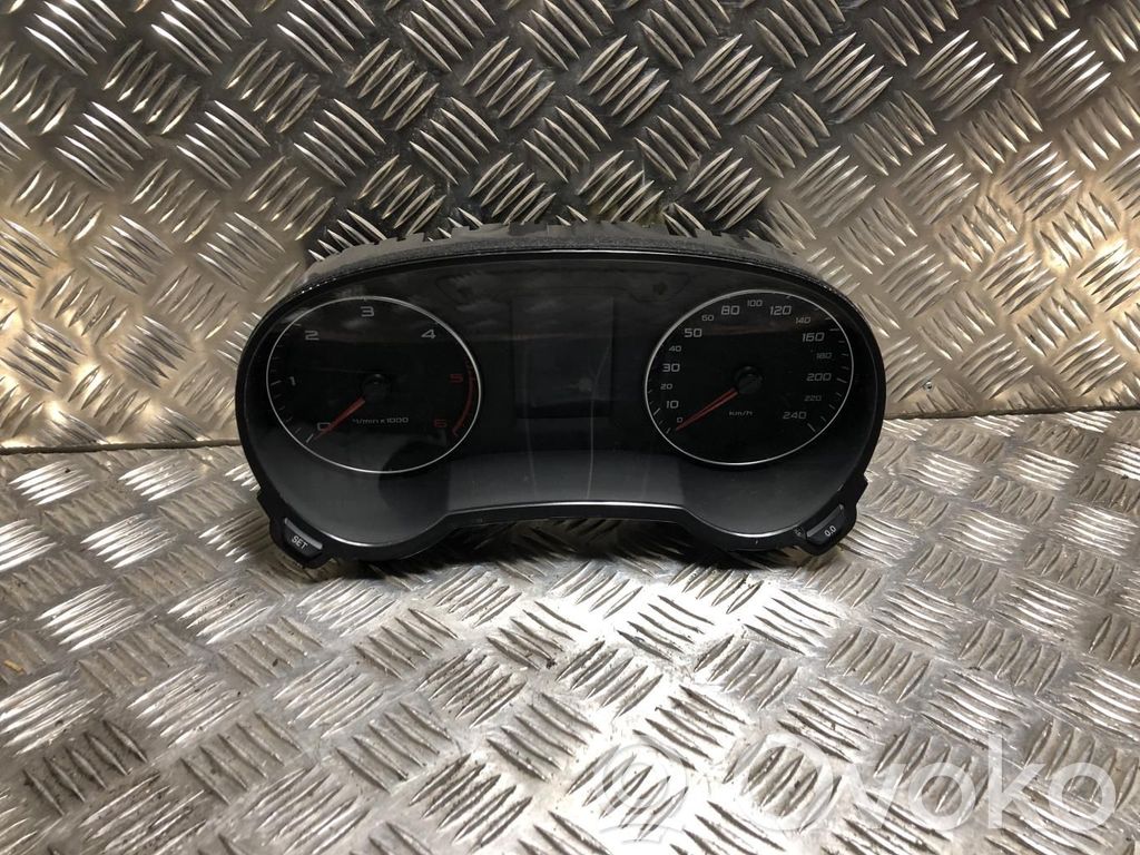 Audi A1 Speedometer (instrument cluster) 