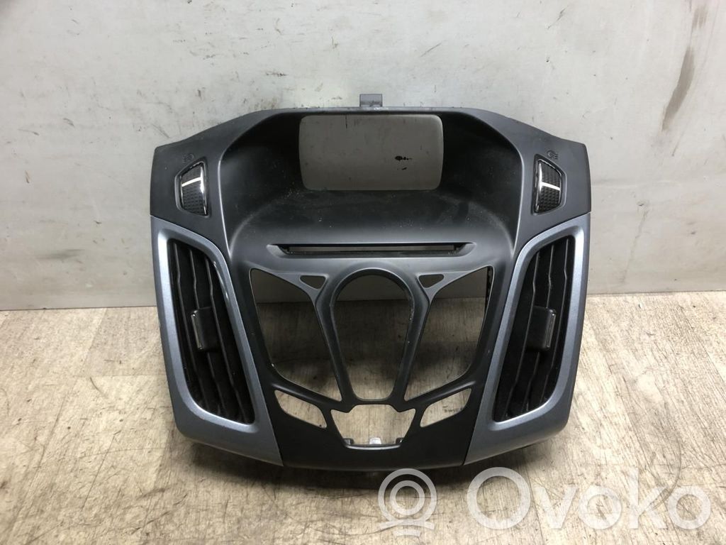 Ford Focus Dashboard center trim panel 