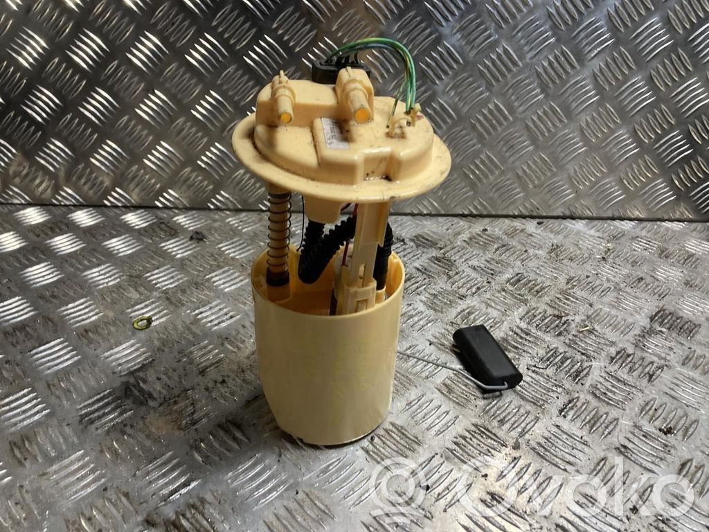 Citroen Xsara Picasso Bomba interna de combustible 