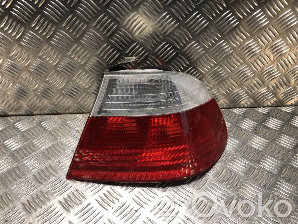 BMW 3 E46 Aizmugurējais lukturis virsbūvē 