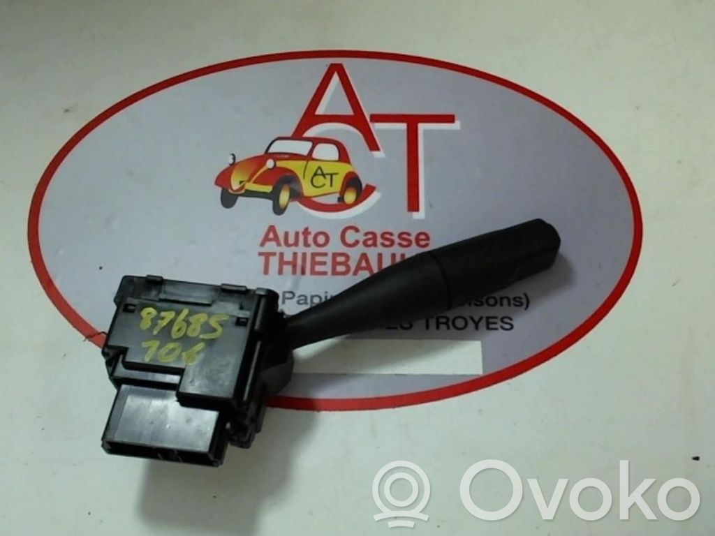 Peugeot 106 Boutons / interrupteurs volant 