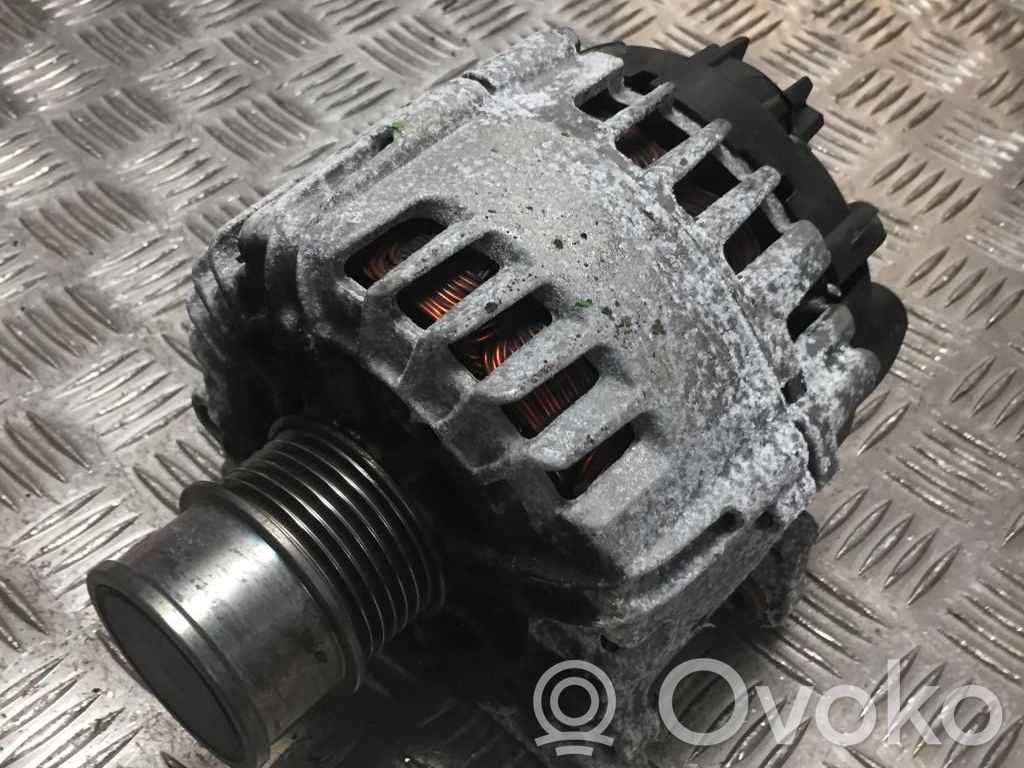Volkswagen Golf VII Generator/alternator 