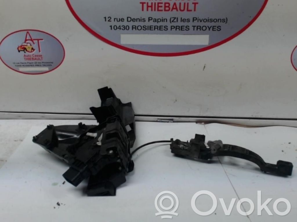 Ford Focus Front door lock 