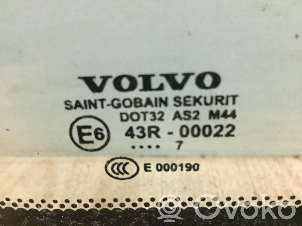 Volvo V50 Rear side window 