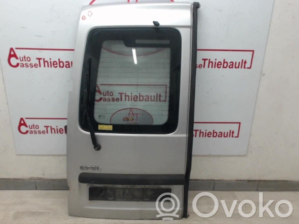 Opel Combo C Aizmugurējās durvis 