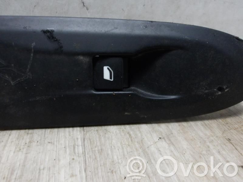 Electric window control switch   00006490FE,00006490FE