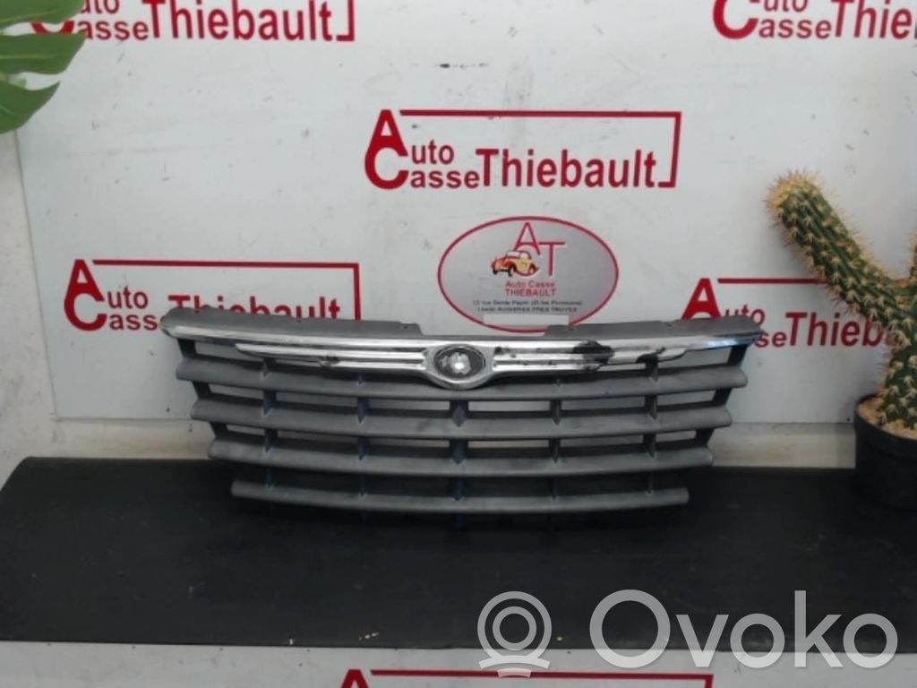 Chrysler Voyager Atrapa chłodnicy / Grill 