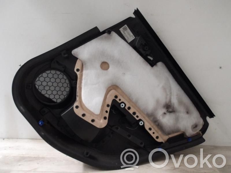 Opel Astra J Galinė apdailos juosta 