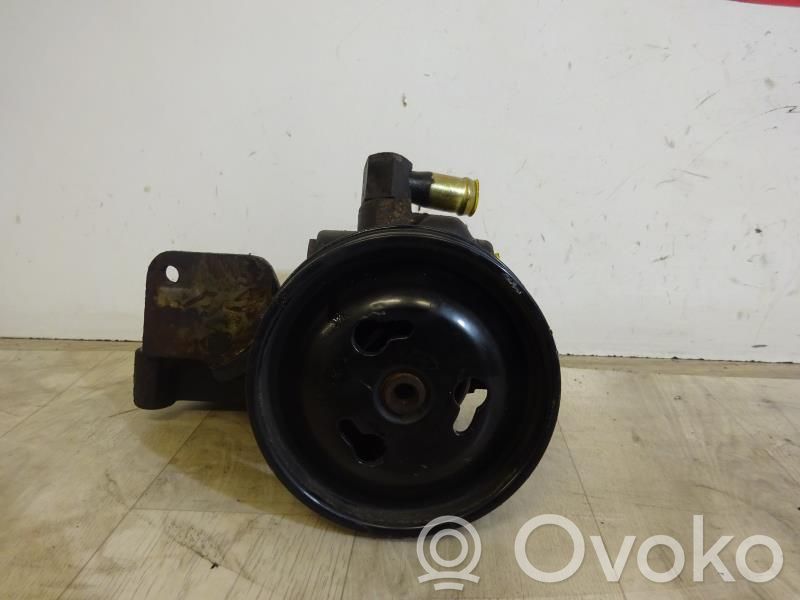 Ford Puma Ohjaustehostimen pumppu 