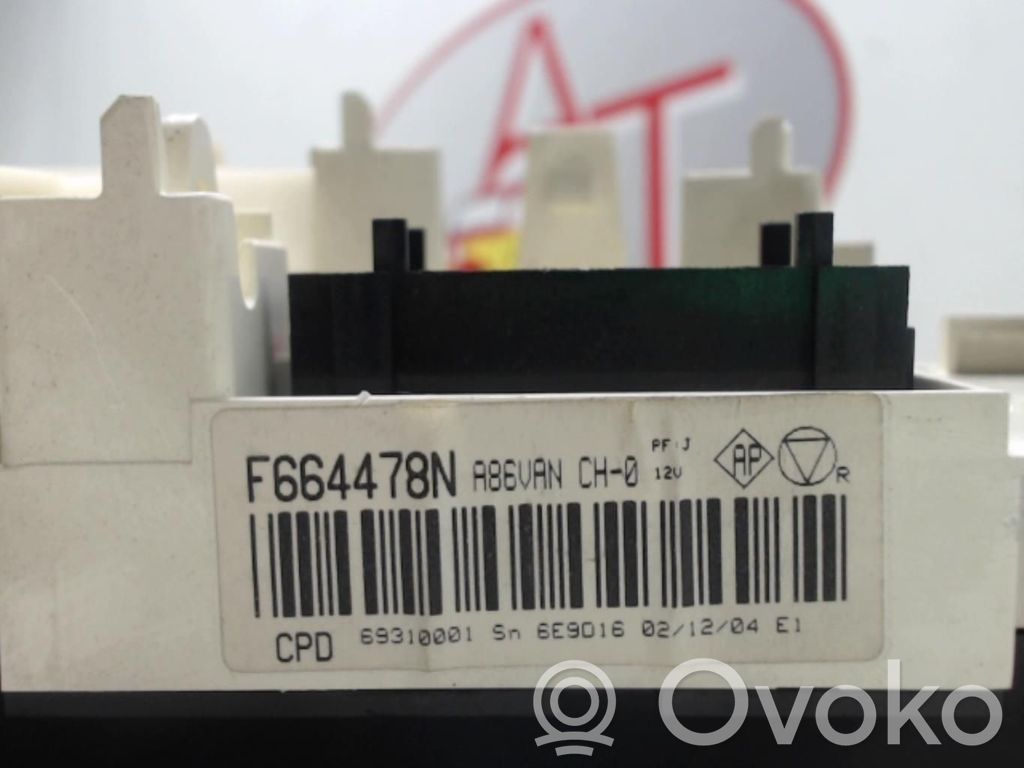 Peugeot 1007 Climate control unit 