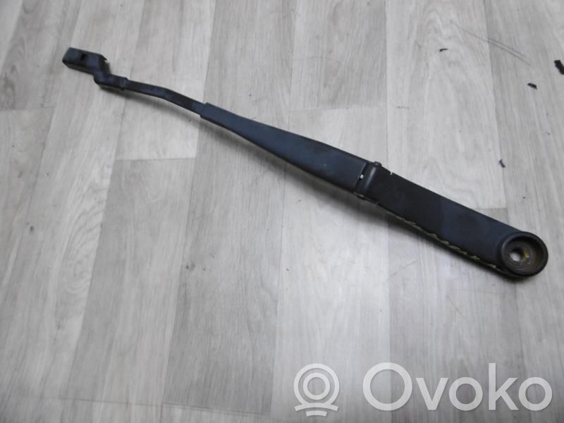 KIA Pro Cee'd I Front wiper blade arm 