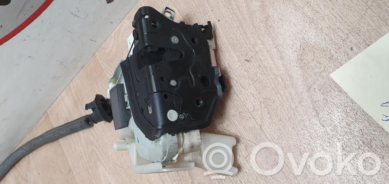 Cerradura de puerta delantera   8J1837015E,8J1837015E