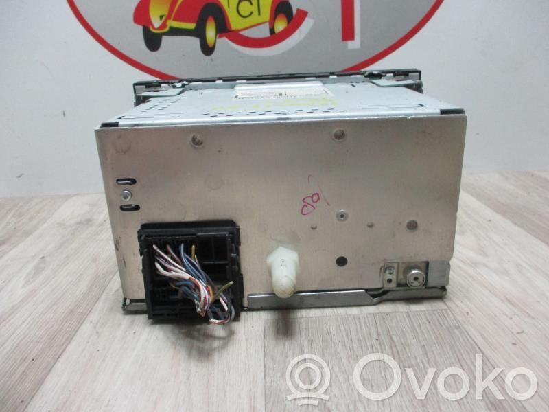 Radio / CD-Player / DVD-Player / Navigation