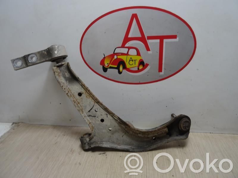 Nissan Almera Tino Wahacz przedni 
