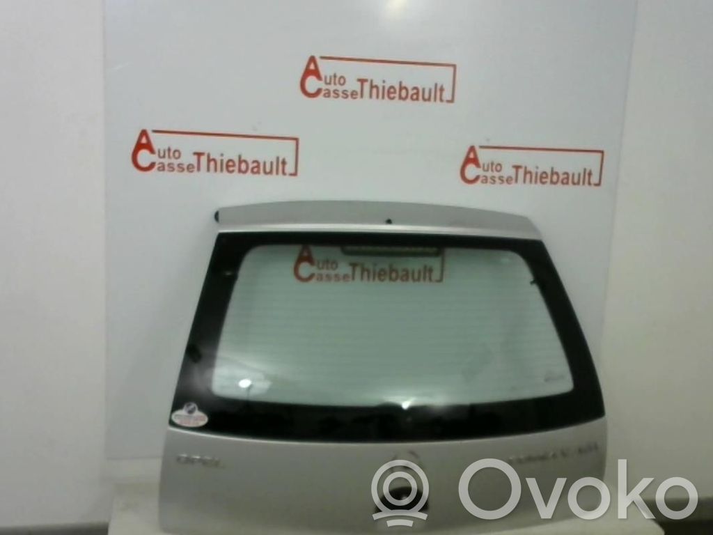 Opel Corsa C Задняя крышка (багажника) 