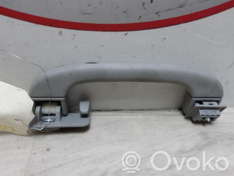 BMW 3 E90 E91 A set of handles for the ceiling 