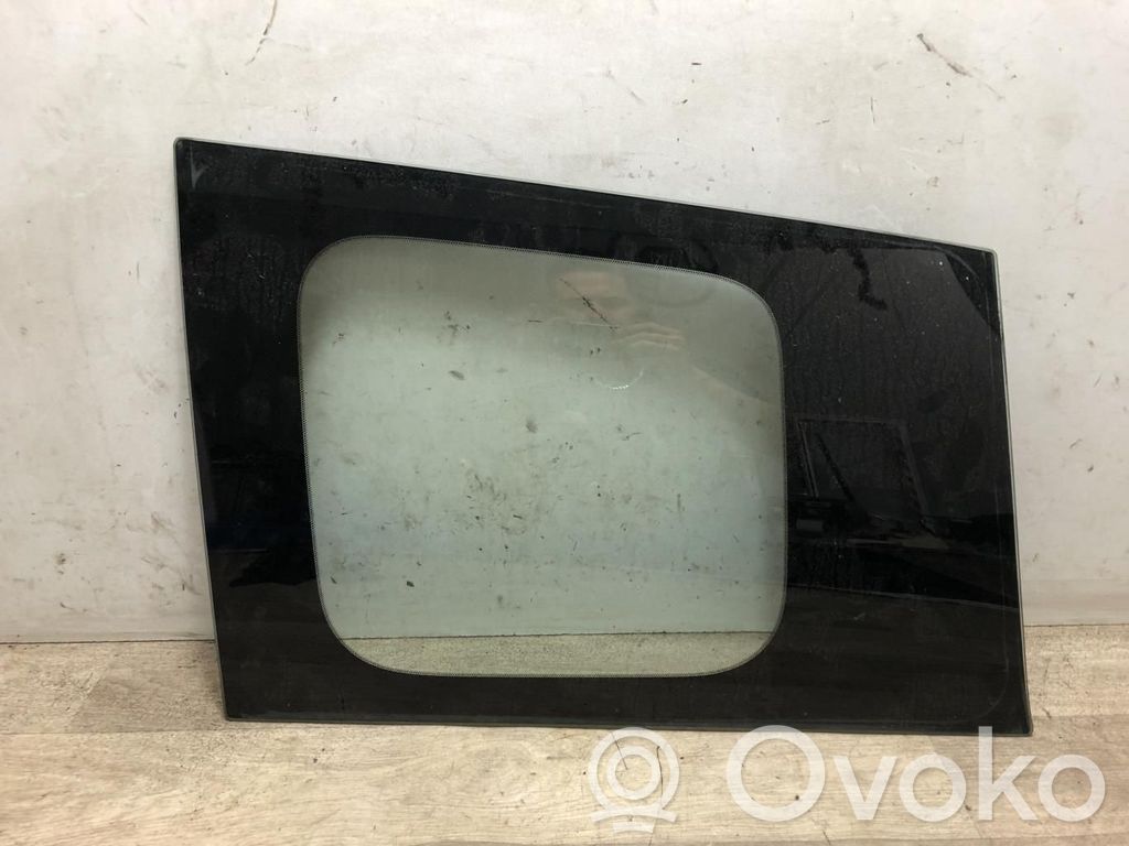 Rear side window   CC3363950E9D,CC3363950E9D