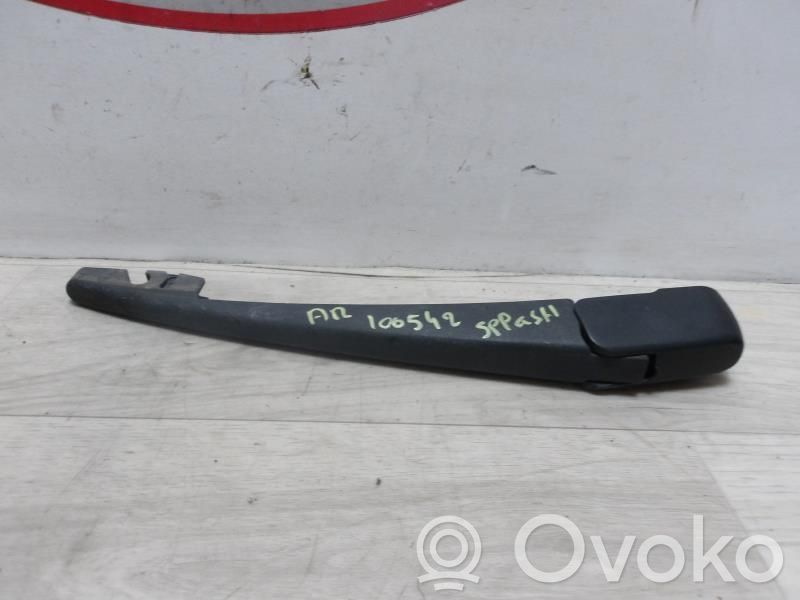 Brazo del limpiaparabrisas trasero   3882151K02000,3882151K02000