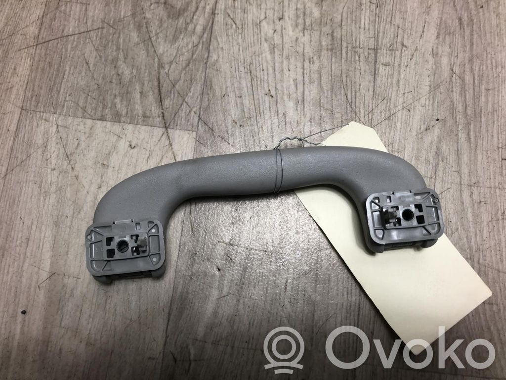 Suzuki SX4 Un set di maniglie per il soffitto 