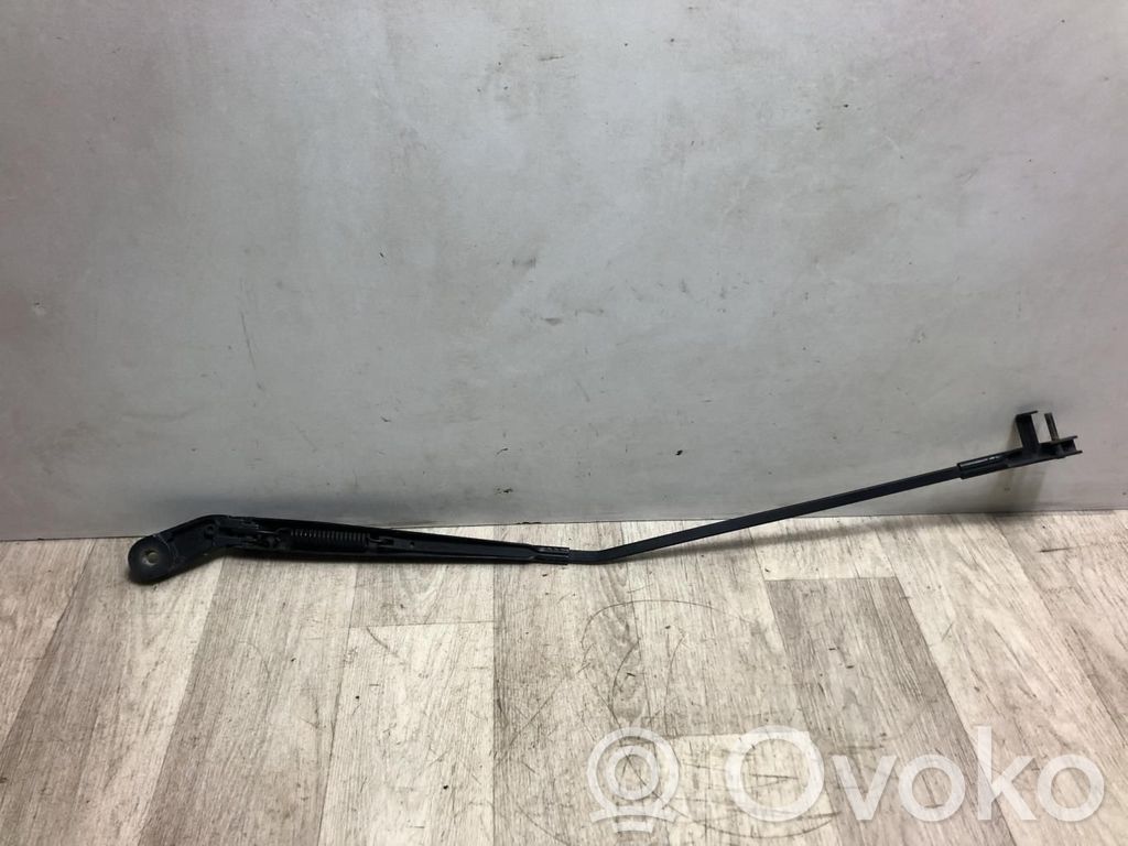 Volkswagen Polo Ramię wycieraczki szyby przedniej / czołowej 
