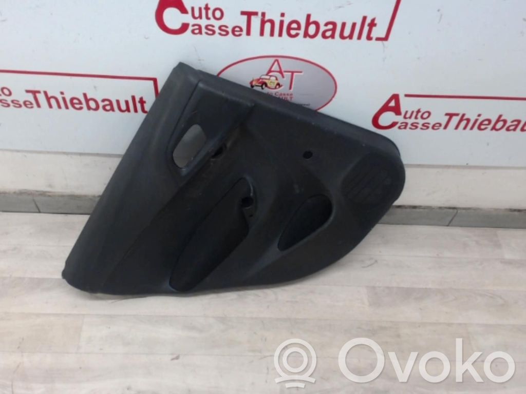 Citroen C3 Aizmugurē apdare 