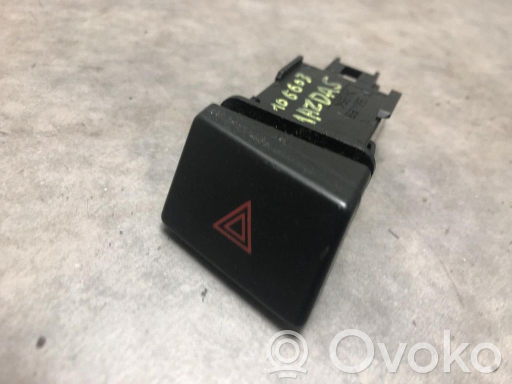 Hazard light switch   CC29664H0,CC29664H0
