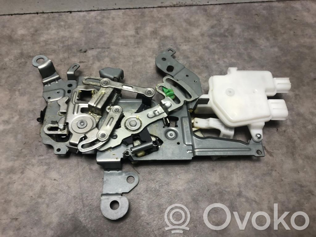 Mazda 5 Priekšpusē slēdzene 