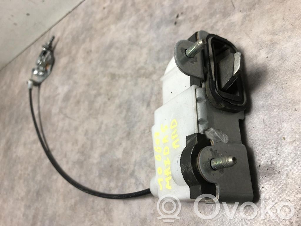 Cerradura de puerta delantera
