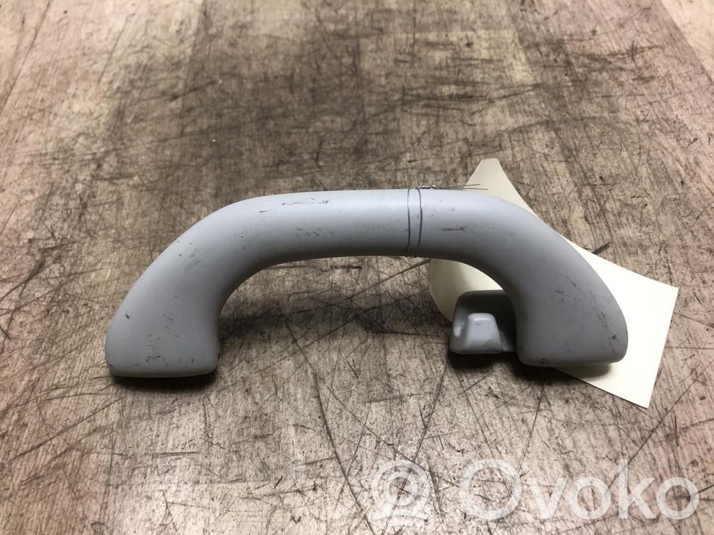 Volkswagen Polo Un set di maniglie per il soffitto