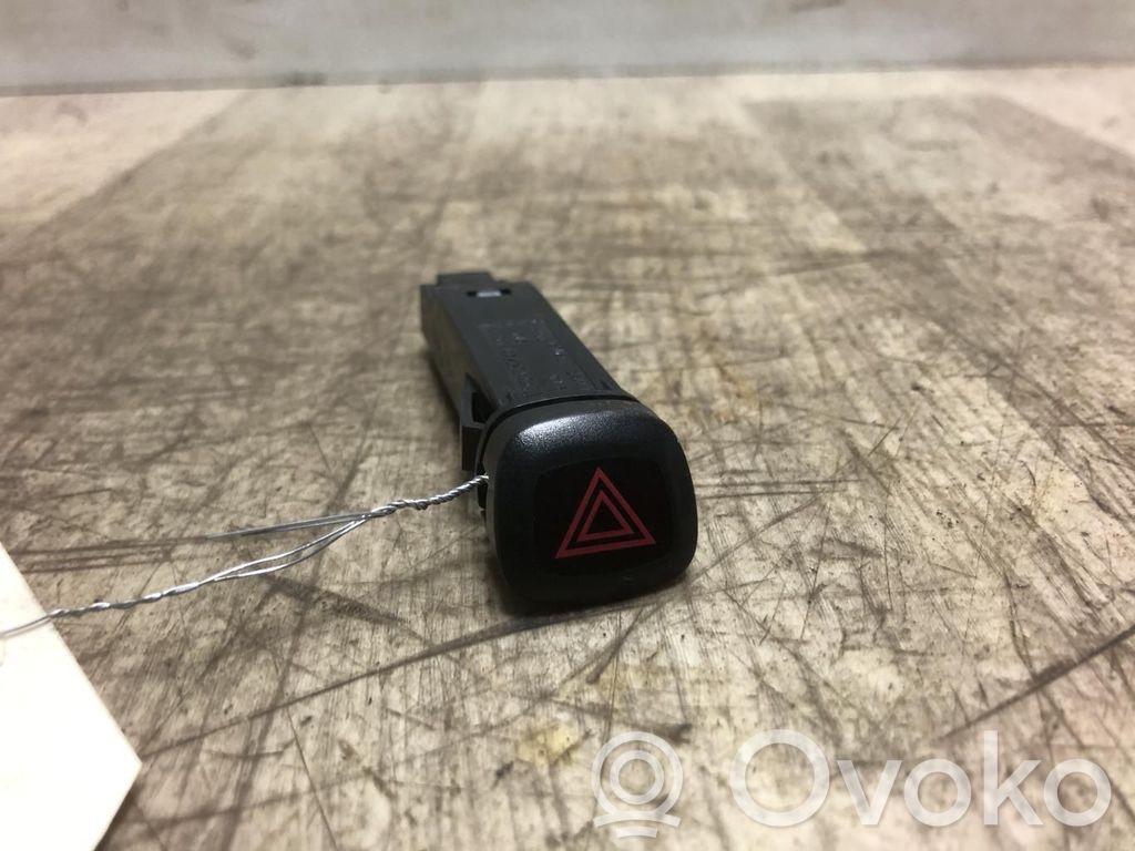 Volvo V40 Interruttore luci di emergenza