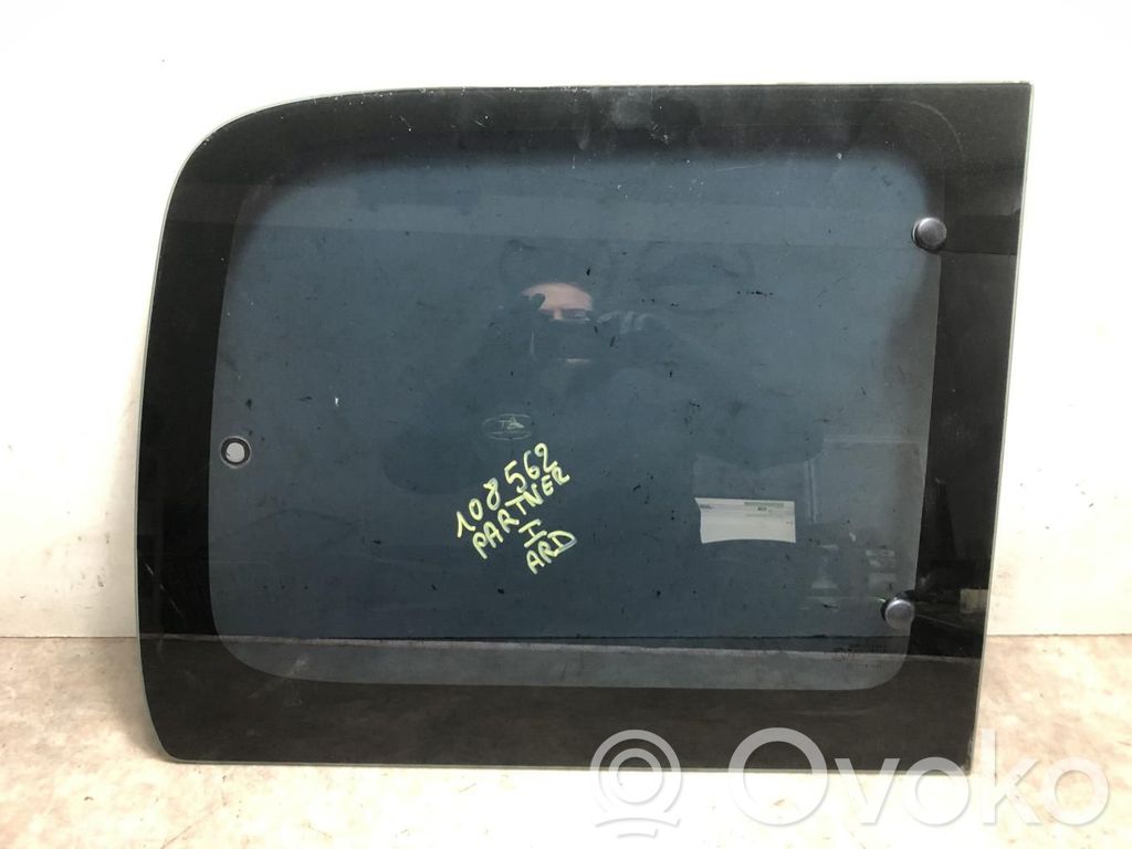 Rear side window