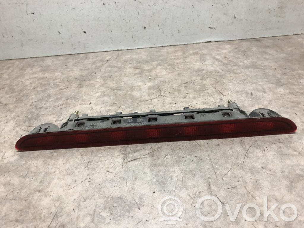 Peugeot Partner Third/center stoplight 