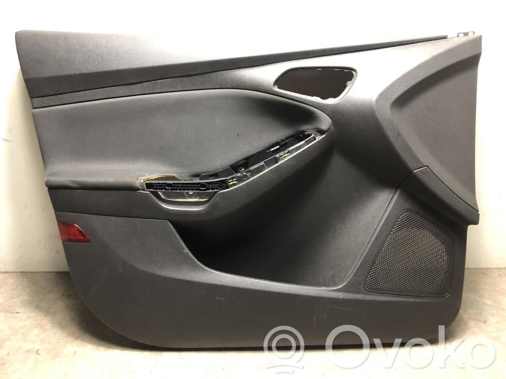 Ford Focus Revestimiento de puerta delantera 