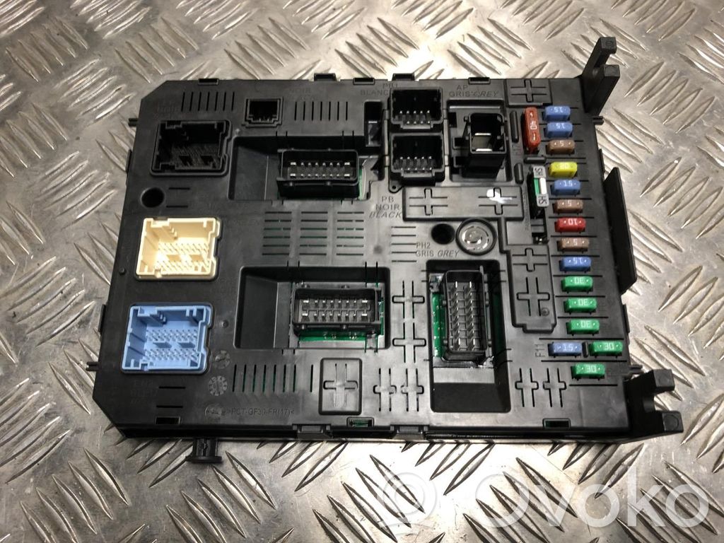 Citroen C5 Drošinātāju kaste (komplekts) 