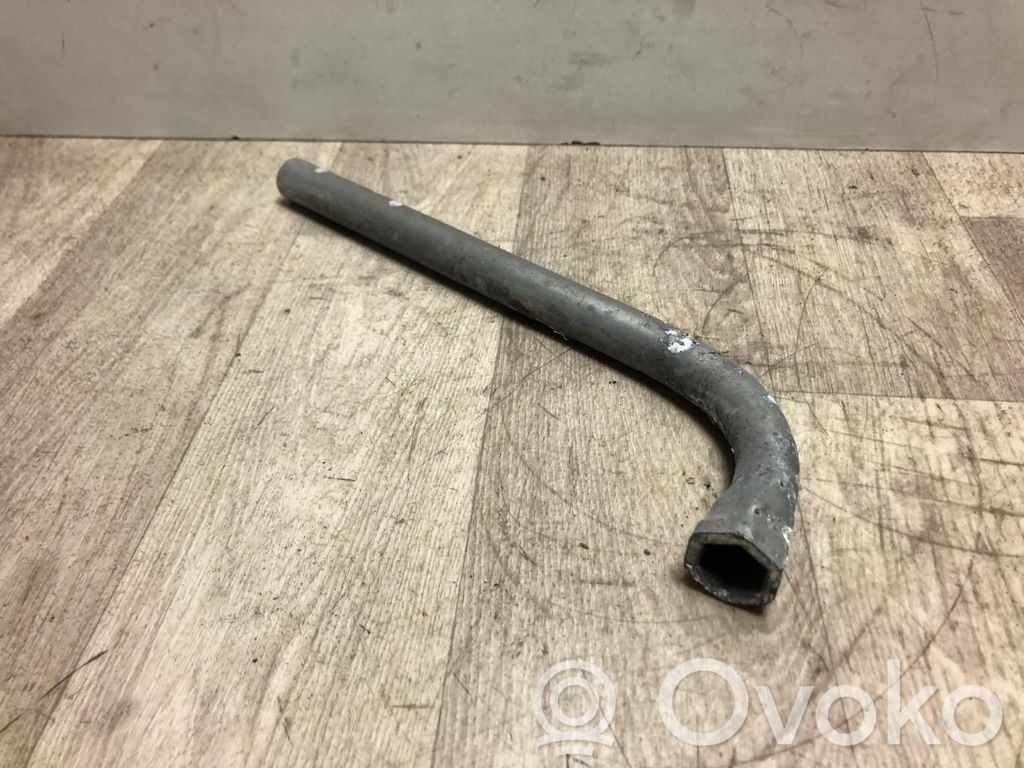 Volkswagen Golf VI Zestaw narzędzi 