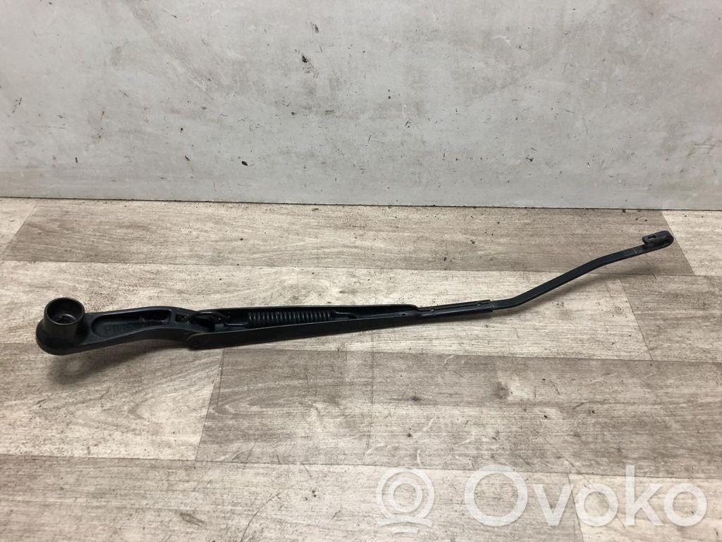 Chrysler 300 - 300C Wischerarm vorne