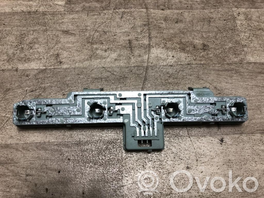 Opel Zafira B Éclairage de plaque d'immatriculation 
