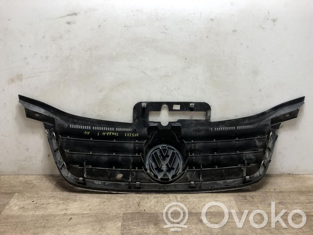 Volkswagen Touran I Griglia anteriore