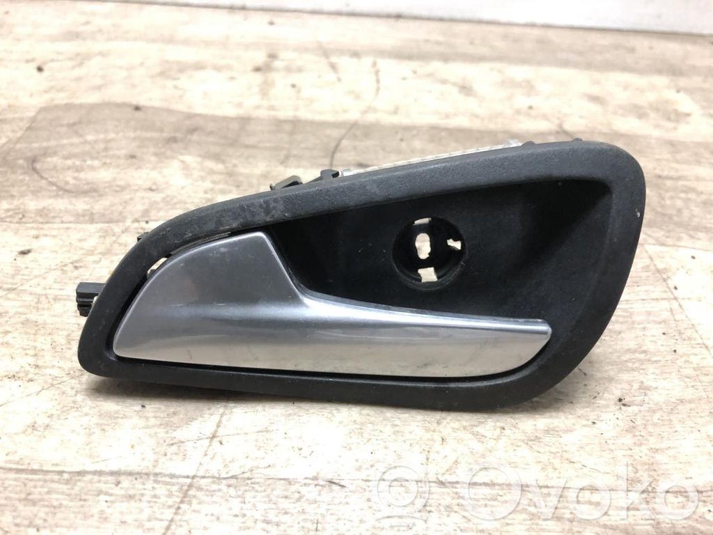 Ford Focus Front door interior handle 