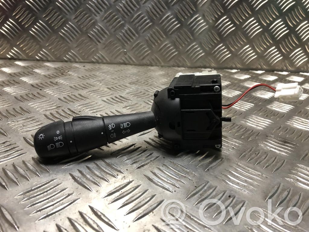 Renault Captur Steering wheel buttons/switches 