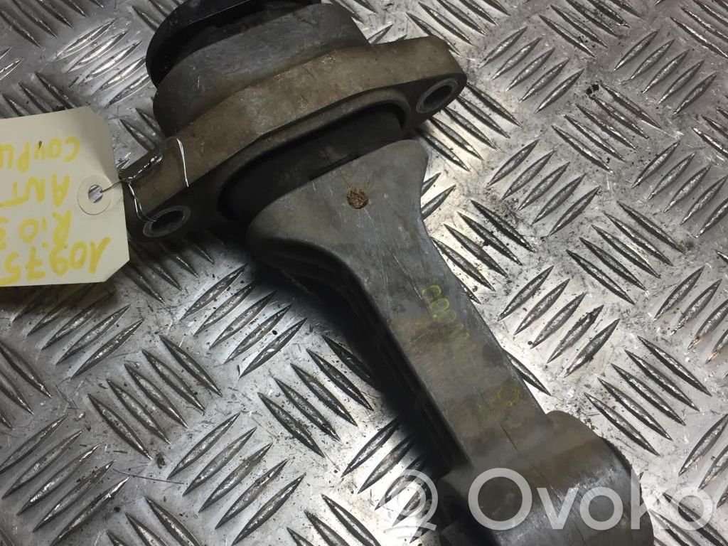 KIA Rio Engine mount bracket 