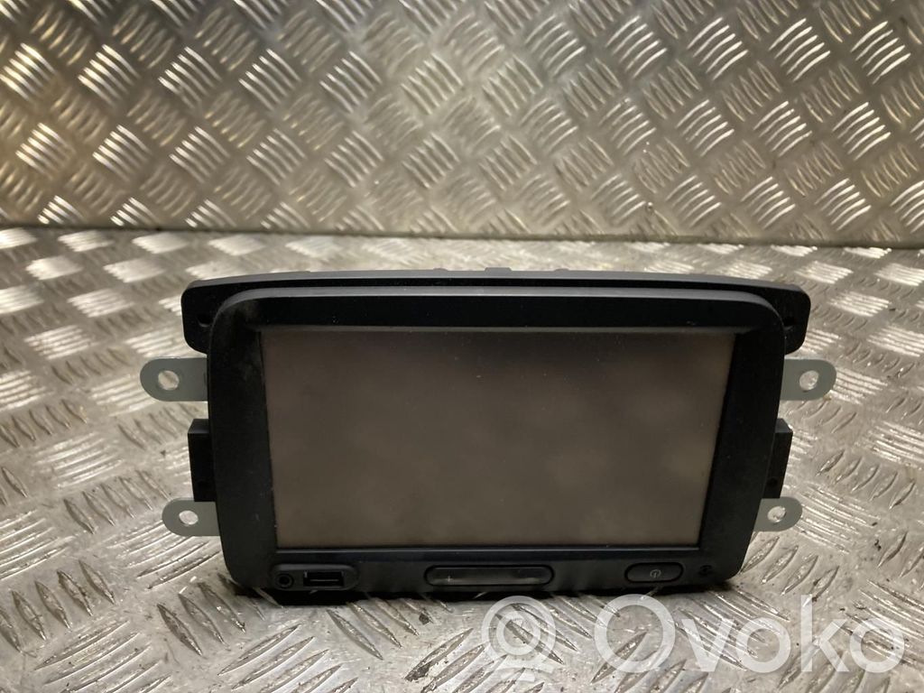 Dacia Sandero II Radio/CD/DVD/GPS head unit 