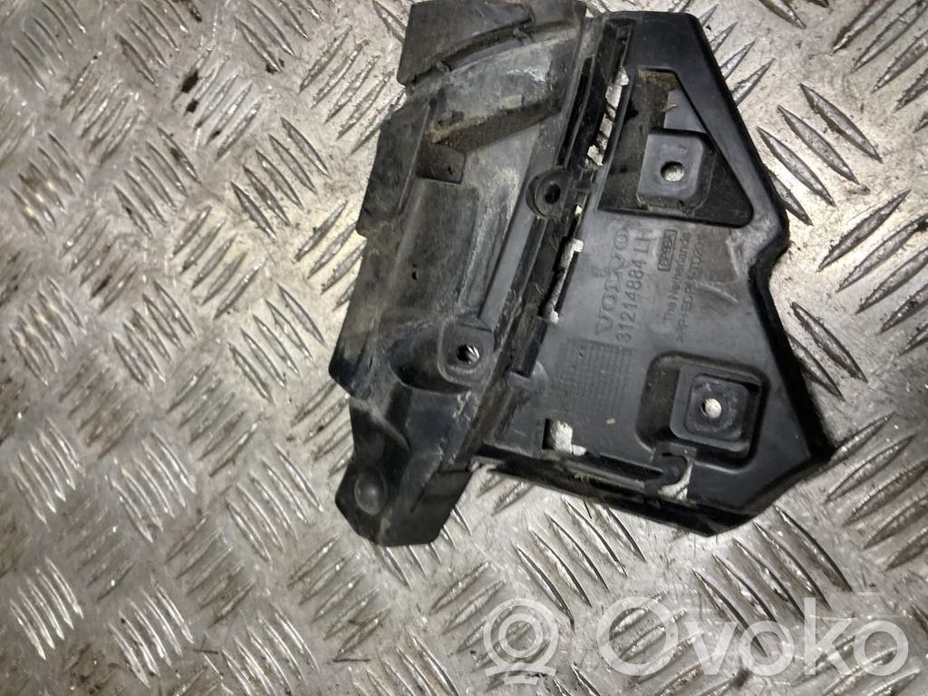 Volvo C30 Front bumper mounting bracket 