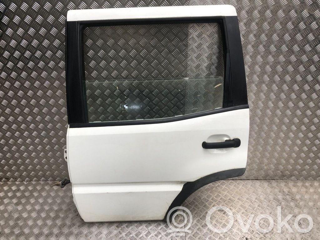 Nissan Terrano Galinės durys 