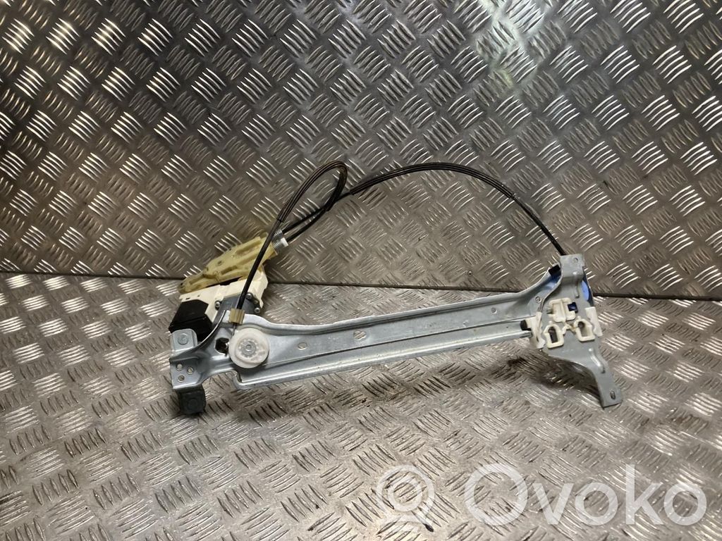Renault Megane III Meccanismo di sollevamento del finestrino posteriore senza motorino